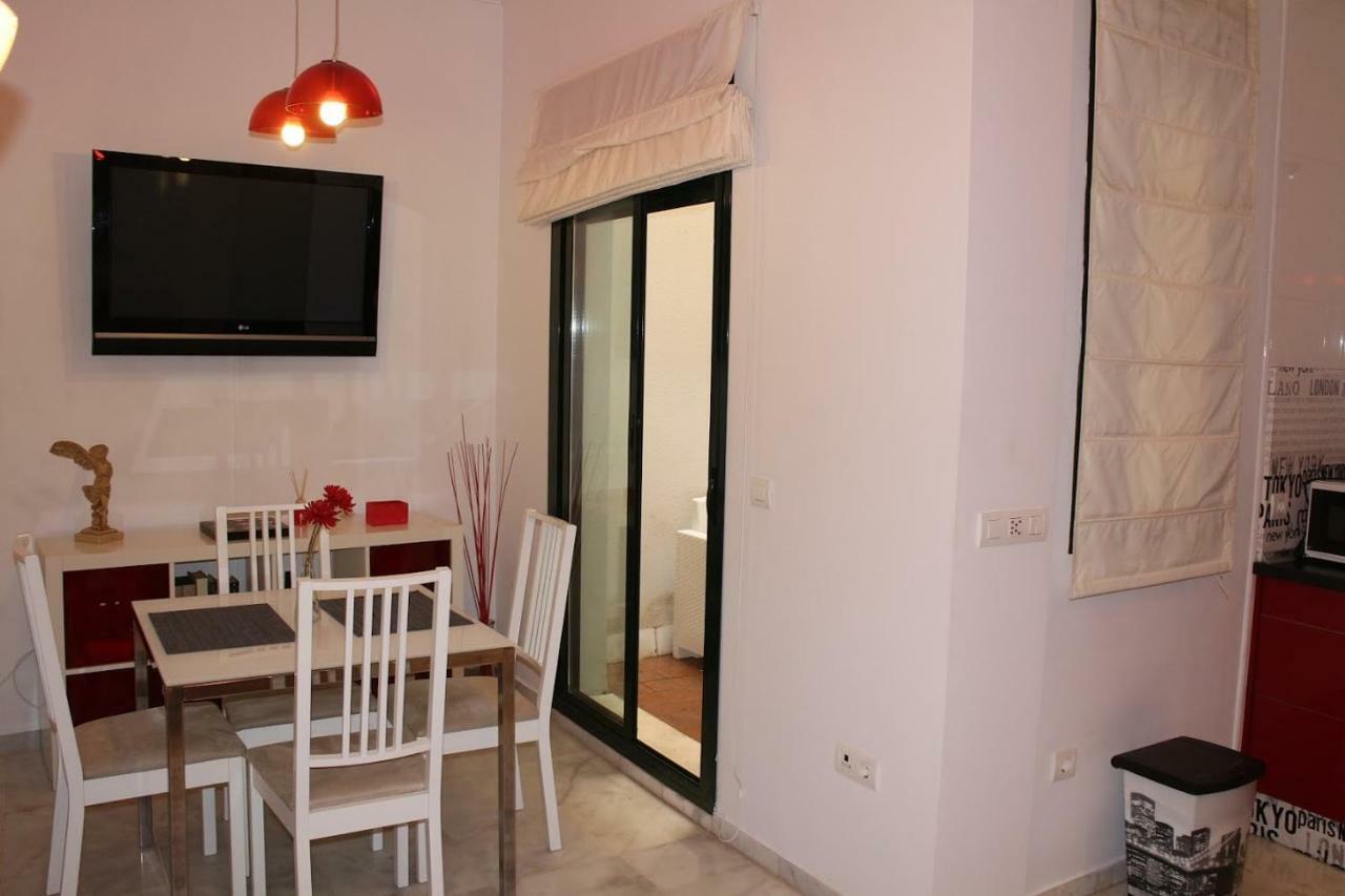 Apartamentos Rg Triana, Calle Castilla Con Patio Sevilla Eksteriør bilde