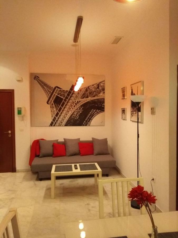 Apartamentos Rg Triana, Calle Castilla Con Patio Sevilla Eksteriør bilde