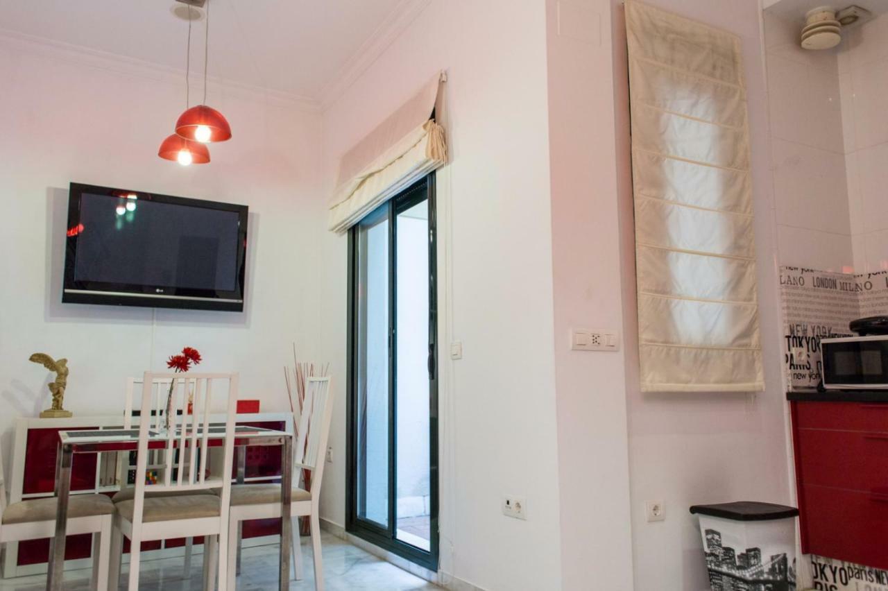 Apartamentos Rg Triana, Calle Castilla Con Patio Sevilla Eksteriør bilde